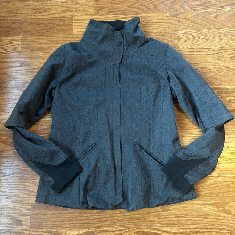 Brooks PureProject Shelter Jacket Dark Gray Size Medium
